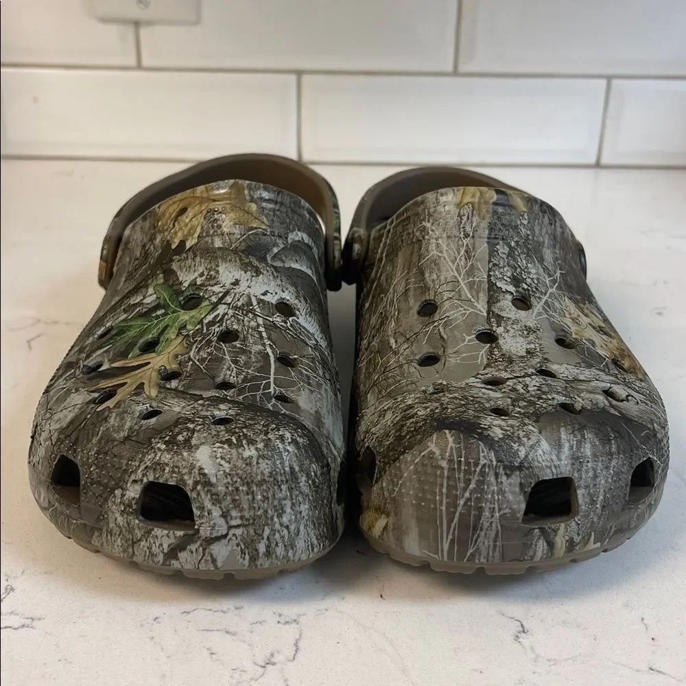 CROCS REALTREE X CLASSIC CLOG 'EDGE CAMO - WALNUT' Mens Size 10 Worn 4-5 Times